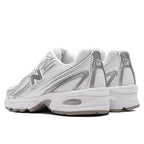 740 - White/Silver Metallic/Reflection