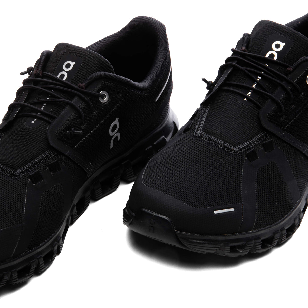 Cloud 6 Wide - Black/Black
