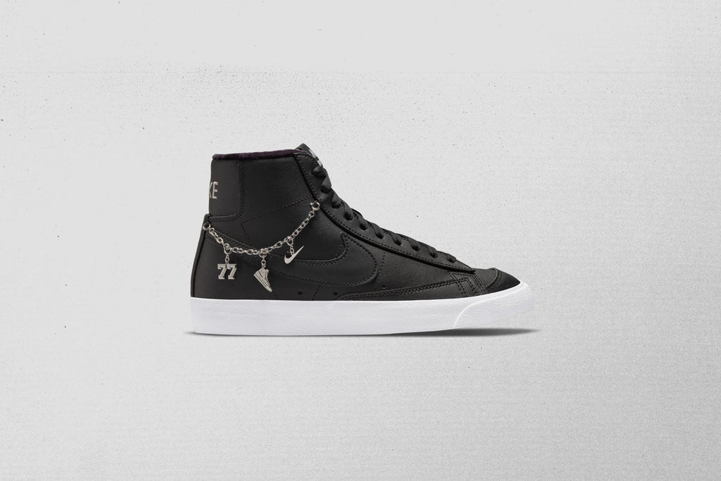 Women's Blazer Mid '77 LX - Black/Black/Metallic Silver