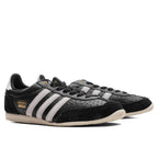 Women's Japan - Core Black/Footwear White/Gold Metallic