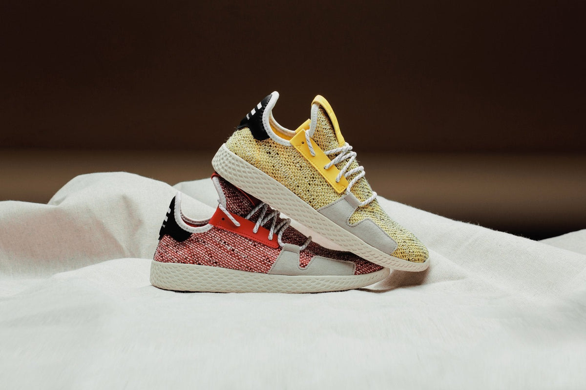 adidas Originals x Pharrell Williams 'Tennis HU v2' - Scarlet/White